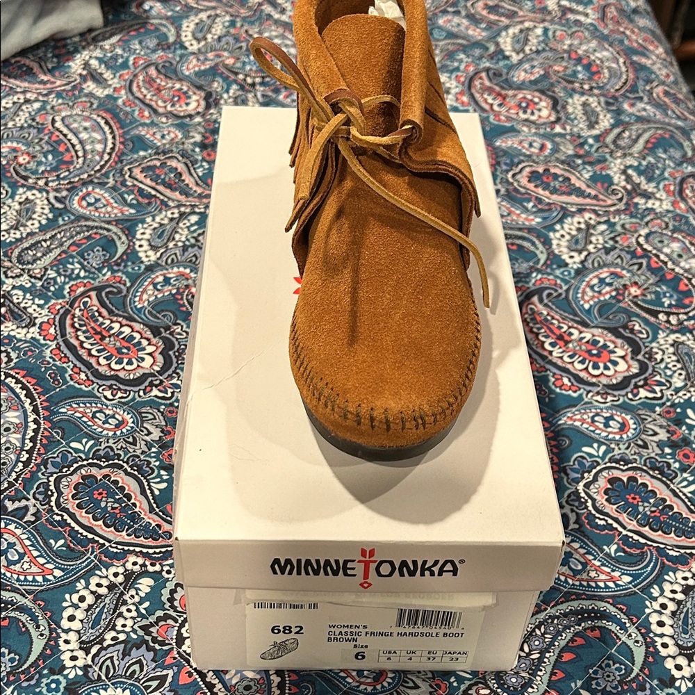 Minnetonka Tan Suede Fringe Boots